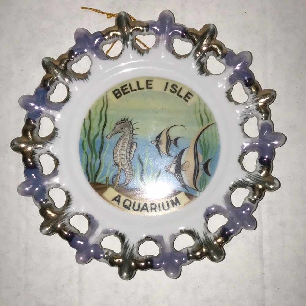 Belle Isle Aquarium Decorative Plate